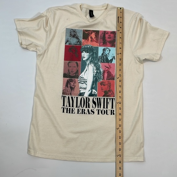 Taylor Swift The Eras Tour Tee Size M US Tour Dates On Back - Picture 7 of 9